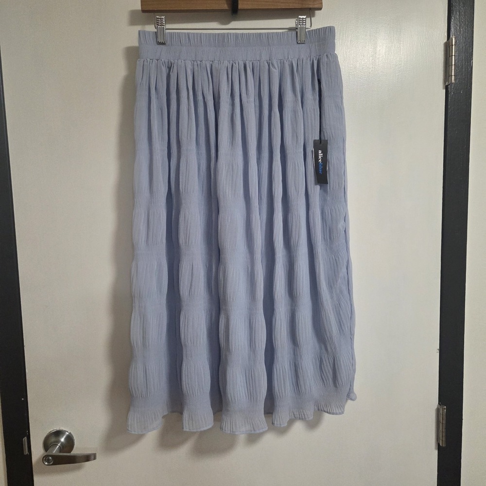 Alice Blue NWT Light Blue Crinkle Tiered Midi Skirt Size Large Lined Pull-On Boh